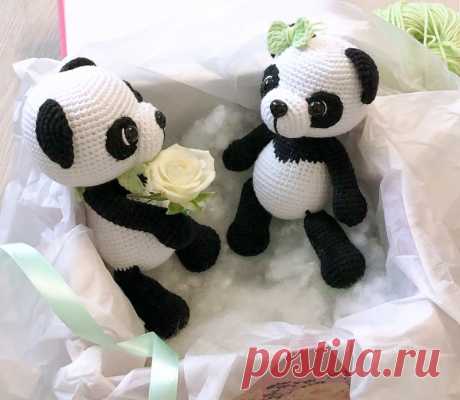 PDF Мини Пандочка крючком. FREE crochet pattern; Аmigurumi animal patterns. Амигуруми схемы и описания на русском. Вязаные игрушки и поделки своими руками #amimore - Панда, пандочка, медведь, медвежонок, мишка.