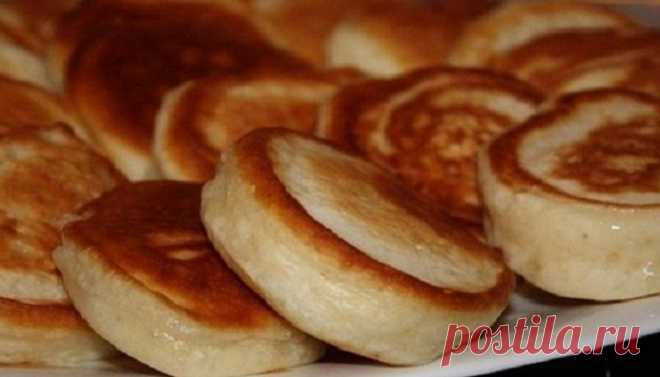 Пышные оладушки на кипяченом кефире — самые вкусные и пышные 


Оладушки по рецепту моей мамы! Получаются очень пышными, мягкими и сладенькими. Порой сложно добиться, чтобы оладушки были пышными, а не резиновыми. Этот рецепт будет с Вами навсегда!
Ингредиенты:
…