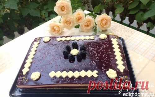 Торт-пирожное с клубникой и смородиной | Кулинарные рецепты от «Едим дома!»