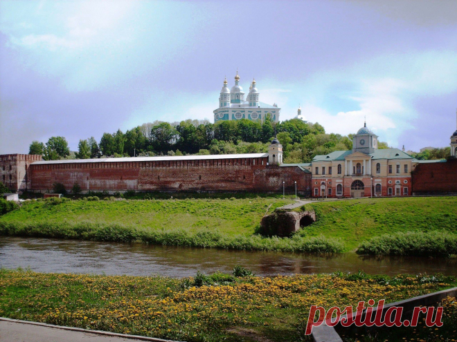 Успенский собор над Днепром в Смоленске.   ----   Dnieper River In Smolensk  Free Stock Photo HD - Public Domain Pictures