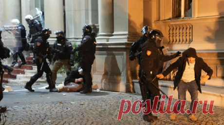 Опрошенные RT аналитики назвали причины беспорядков в Сербии. Профессор НИУ ВШЭ Екатерина Энтина и профессор МГИМО Елена Пономарёва в беседе с RT рассказали о причинах беспорядков в Сербии. Читать далее