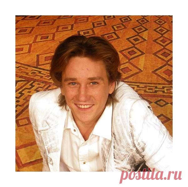 Антон Шагин
- 2 апреля, 1984