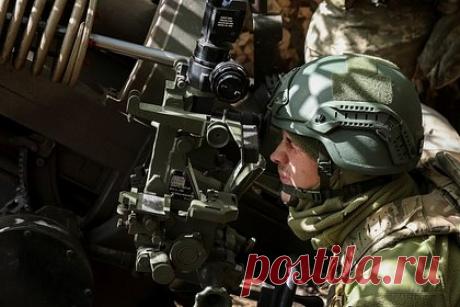 ВСУ обстреляли окраины российского города. Вооруженные силы Украины (ВСУ) обстреляли окраины Шебекино. Об атаке по российскому городу сообщил в своем Telegram-канале губернатор Белгородской области Вячеслав Гладков. Глава региона отметил, что пострадавших при ударе по Шебекино нет, однако осколки снаряда повредили здание автопредприятия.