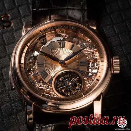 Roger Dubuis Hommage Minute Repeater Tourbillon Automatic.
Да, название часов самоочевидно, не нужно быть гением, чтобы понять, что в часах есть турбийон и минутный репетир. Тем не менее, это на самом деле гораздо больше, чем просто инструмент для отсчета времени. Так же, как и в других произведениях Hommage collection от Роджера Дюбуа, похоже, что у часов внутри этого отлично отполированного корпуса есть душа. И неудивительно. Для изготовления одного экземпляра требуется ...