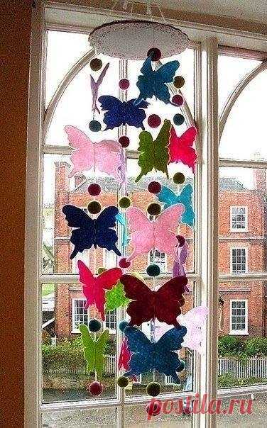 Украшаем комнату бабочками