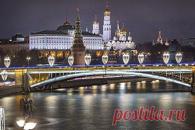 Названы лидирующие по качеству жизни российские регионы. Москва, Подмосковье и Петербург лидируют в рейтинге по качеству жизни среди регионов России. Помимо них, в топ-10 регионов вошли Татарстан, Краснодарский край, Белгородская, Ленинградская и Калининградская области, Ханты-Мансийский автономный округ, а также Самарская область.