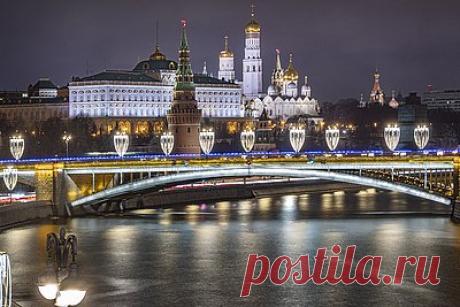 Названы лидирующие по качеству жизни российские регионы. Москва, Подмосковье и Петербург лидируют в рейтинге по качеству жизни среди регионов России. Помимо них, в топ-10 регионов вошли Татарстан, Краснодарский край, Белгородская, Ленинградская и Калининградская области, Ханты-Мансийский автономный округ, а также Самарская область.