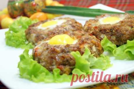 Пасхальные мясные колечки с яйцом