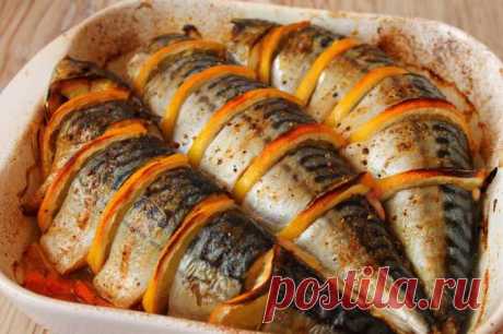 Очень вкусная запеченная скумбрия на овощной подушке. — Сад Заготовка