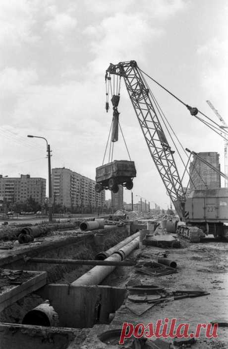Чтобы не украли в выходной! Лихие 90-е

Санкт-Петербург, 1995 год.