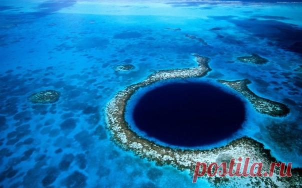 Голубое подземное озеро в Белизе