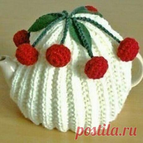 Бабушка вяжет