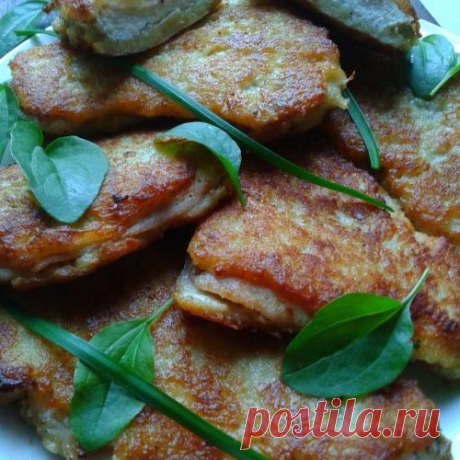 Куриное филе в нежной картофельно-сырной шубке.
