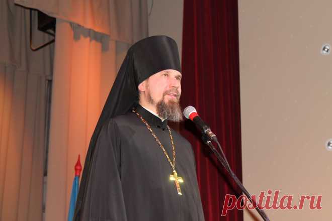 Благочинный  церквей  Волоколамского  района  Отец  Серафим.