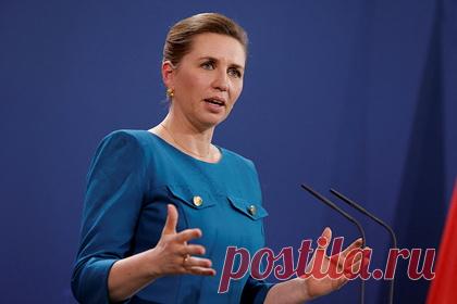 Дания пообещала вновь поставить оружие на Украину. Власти Дании готовы вновь поставить на Украину партию оружия, однако пока не станут делиться подробностями на этот счет. Об этом заявила премьер-министр страны Метте Фредериксен. По ее словам, у королевства есть желание помочь Украине, и оно отправит вооружение после того, как согласует этот вопрос с союзниками.