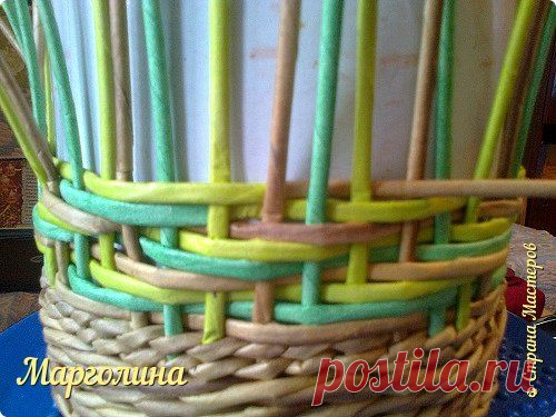 Трехцветная лесенка. Плетение из газетных трубочек | oblacco
