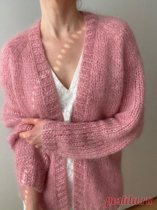 Strickanleitung für einen Mohair Oversize Cardigan - Moderne Raglan Strickjacke von oben (RVO) mit nachträglich angestrickter Blende