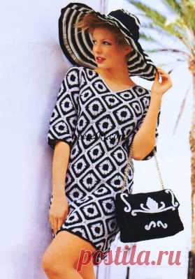 Черно-белое платье из квадратов