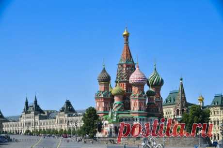 Украинская горнолыжница Шепиленко переехала жить в Россию. Спортсменка записала видеобращение для сограждан, стоя на Красной площади.