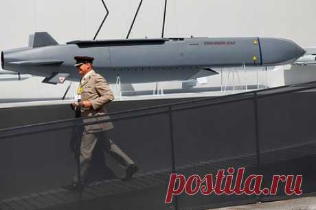 Патрушев раскритиковал поставки Киеву ракет Storm Shadow. Поставки Киеву крылатых ракет большой дальности Storm Shadow со стороны западных партнеров являются нарушением международных норм, считает секретарь Совета безопасности РФ Николай Патрушев. Об этом он заявил на совещании в Сыктывкаре. По его мнению, поставки вооружения помогают затянуть конфликт.