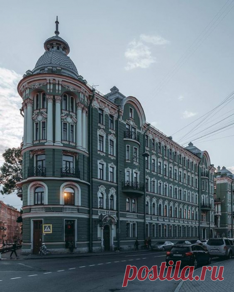 Санкт-Петербург, Колобовский дом на Петроградской стороне    |   Pinterest