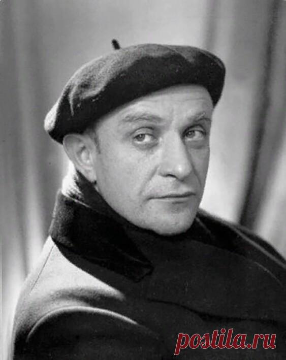 Ролан Быков, 12 октября, 1929
 • 6 октября 1998