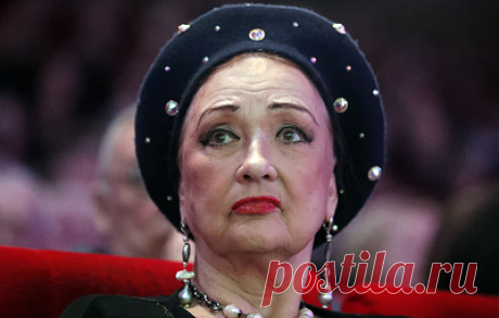 Представитель Зинаиды Кириенко рассказал о состоянии здоровья актрисы. У нее выявили коронавирус. Сейчас актриса находится, по словам представителя, в состоянии средней степени тяжести