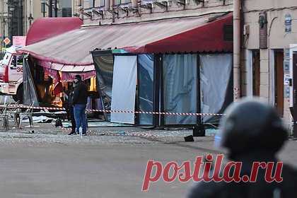 Стало известно о планах предполагаемой убийцы Татарского Треповой после взрыва. Россиянка Дарья Трепова, подозреваемая в убийстве военкора Владлена Татарского, после взрыва планировала отсидеться в съемной квартире на севере города, однако ее вычислили по камерам видеонаблюдения. Также у Треповой были куплены билеты на самолет — это могло быть отвлекающим маневром.