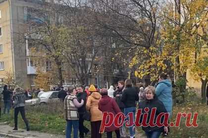 Названа предварительная причина взрыва в жилом доме Балтийска. Причиной взрыва в жилом многоквартирном доме в городе Балтийск Калининградской области могла стать утечка бытового газа. Отмечается, что на месте происшествия выставлено оцепление, полицейские обеспечивают охрану порядка. О ЧП в жилом доме Балтийска стало известно 26 октября. После взрыва в доме вспыхнул пожар.