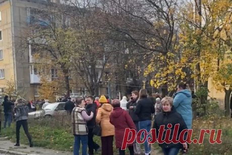 Названа предварительная причина взрыва в жилом доме Балтийска. Причиной взрыва в жилом многоквартирном доме в городе Балтийск Калининградской области могла стать утечка бытового газа. Отмечается, что на месте происшествия выставлено оцепление, полицейские обеспечивают охрану порядка. О ЧП в жилом доме Балтийска стало известно 26 октября. После взрыва в доме вспыхнул пожар.