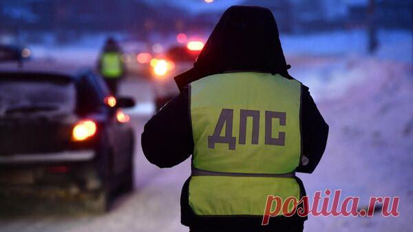 На трассе под Пензой столкнулись три машины, два человека погибли