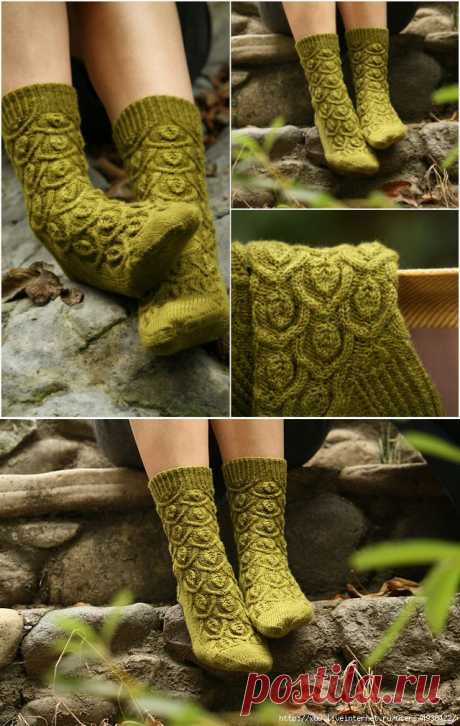 Вязаные носки «Ivy trellis socks» от Alana Dakos.