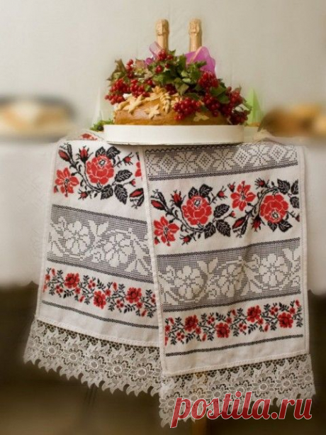 Украинские вышитые рушники и вышиванки