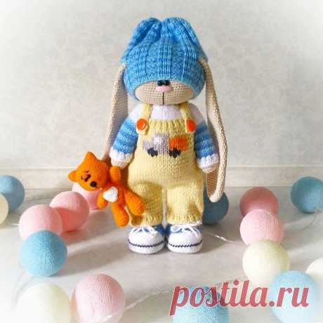 ВЫСТАВКА ВЯЗАНЫХ ЧУДЕС ❤️ Поиграйте кто-нибудь со мной! Я Зайчишка добрый и ручной!!!😘🐰❤️Автор игрушки ➡️ @arinasaushkina 
#amigurumi#амигуруми#игрушка#вязание#вязаниекючком#вязаниеназаказ#ручнаяработа#вязанаяигрушка#crochettoy#amigurumidoll#amigurumitoy#вязаниедлядетей#подарокребенку#незнаючтоподарить#игрушкавподарок#игрушкадлядетей#игрушканазаказ#babyroomdecor#childrensroom#decorforkids#handmadedolls#handmadetoy#kidsworld#toysale#длядетей#игрушкиручнойработы#интерьерны...
