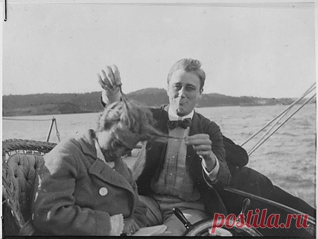 25 редких исторических снимков, которые мы смотрели молча и не дыша32-й  Президент США Франклин Рузвельт со своей кузиной, 1910 год.