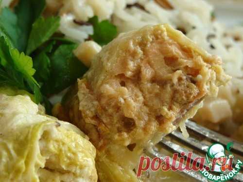 Рыбные голубцы из пекинской капусты с соусом из кальмаров - кулинарный рецепт