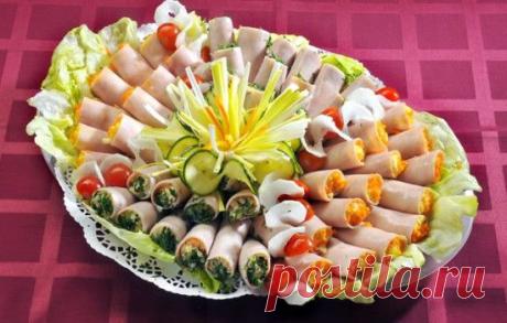 Рулетики с сыром и чесноком: простые и не очень. На любой вкус и под любое сочетание продуктов:рецепты рулетиков с сыром и чесноком