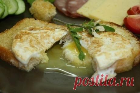 Гренки с яйцом-пашот по-английски

Вариация пресловутой яичницы! Хрустящий, но сочный сливочный хлеб.. Жидкий желток.. Суперский завтрак!

Приготовление:
Показать полностью…