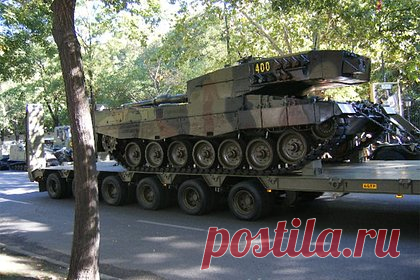 Испания анонсировала отправку Украине четырех танков Leopard. Испания на следующей неделе отправит Украине четыре боевых танка Leopard 2A4, заявила глава Минобороны королевства Маргарита Роблес. Помимо прочего, Киев получит десять бронетранспортеров и несколько бронированных вездеходов, легких грузовиков и машин скорой помощи после их доводки.