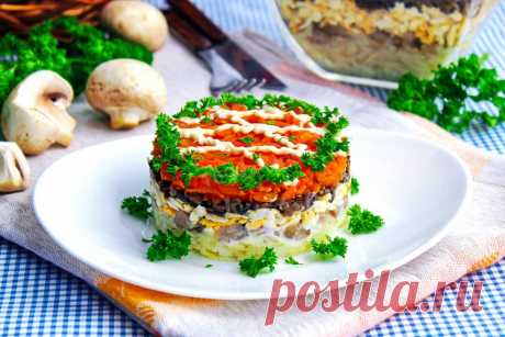 Салат Лисья шубка с селедкой и грибами рецепт с фото пошагово - 1000.menu