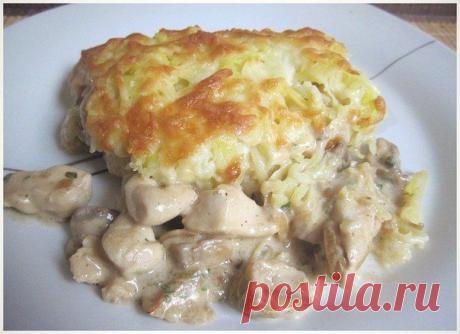Курица с грибами, запечённая под картофельной шубой / Свежие рецепты