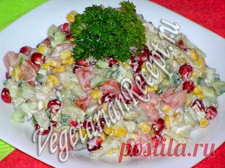 Вкусный салат с жареной картошкой и гранатом, фото-рецепт Рецепт с пошаговыми фото вкусного праздничного салата с гранатом и жареной картошкой.