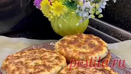 Лепёшки на кефире с начинкой «пицца» ( рецепт )