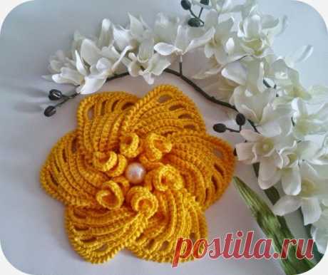 Шикарный вязаный цветок МК