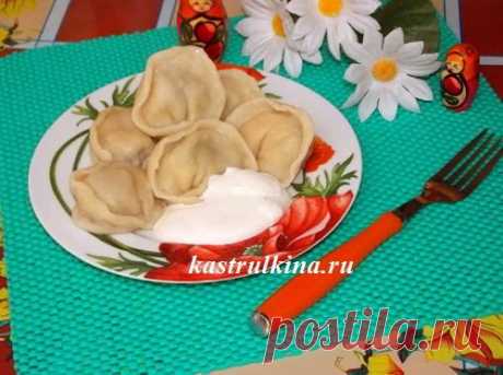 Рецепт домашних пельменей на заварном тесте с начинкой из мяса и грибов, пошаговые фото. Заварное тесто проще раскатывать и оно практически не прилипает.