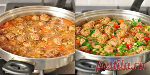Вкусный ужин из фрикаделек с овощным рагу. Вам точно понравится! - womanlifeclub.ru Ингредиенты: Говяжий фарш — 500 г Яйцо — 1 шт. Панировочные сухари...