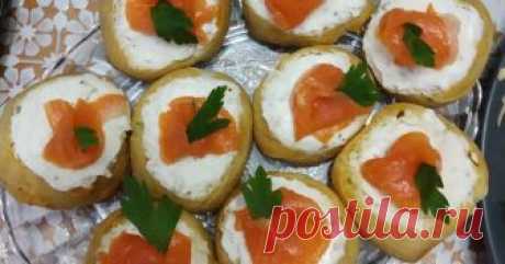 Профитроли с творожным муссом и лососем - пошаговый рецепт с фото. Автор рецепта Любаша Новикова . Профитроли с творожным муссом и лососем - пошаговый рецепт с фото. #календарь