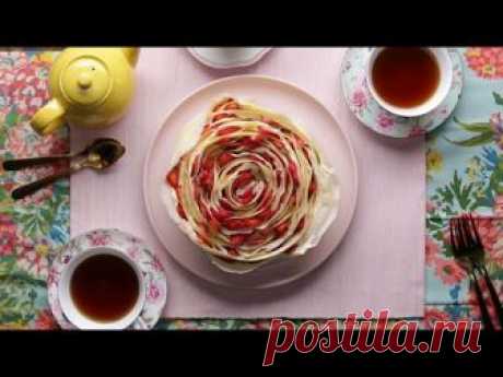 くるくる巻いて♪ たっぷりいちごのローズ・クレープ