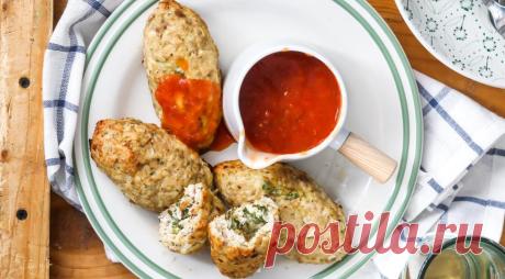 Ела бы их и ела: Сочные мясные зразы с сыром и травами.