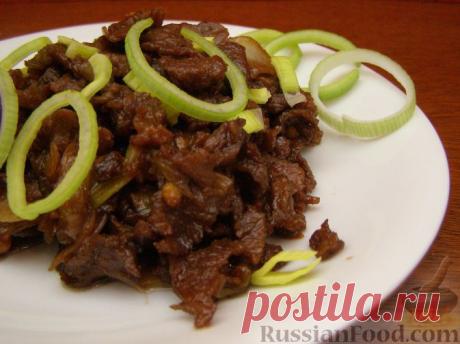 Рецепт: Говядина с луком, жаренная с перемешиванием на RussianFood.com